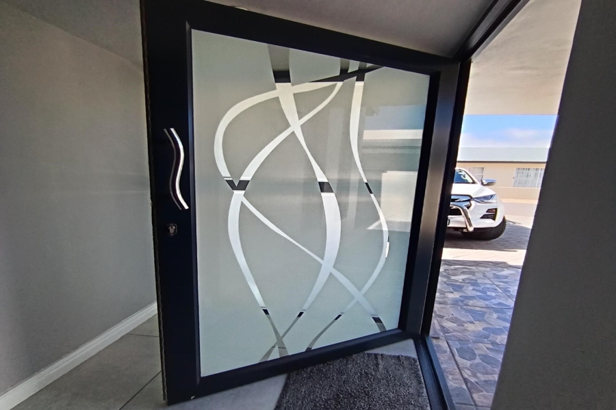 3 Bedroom Property for Sale in Sunset Estate Western Cape